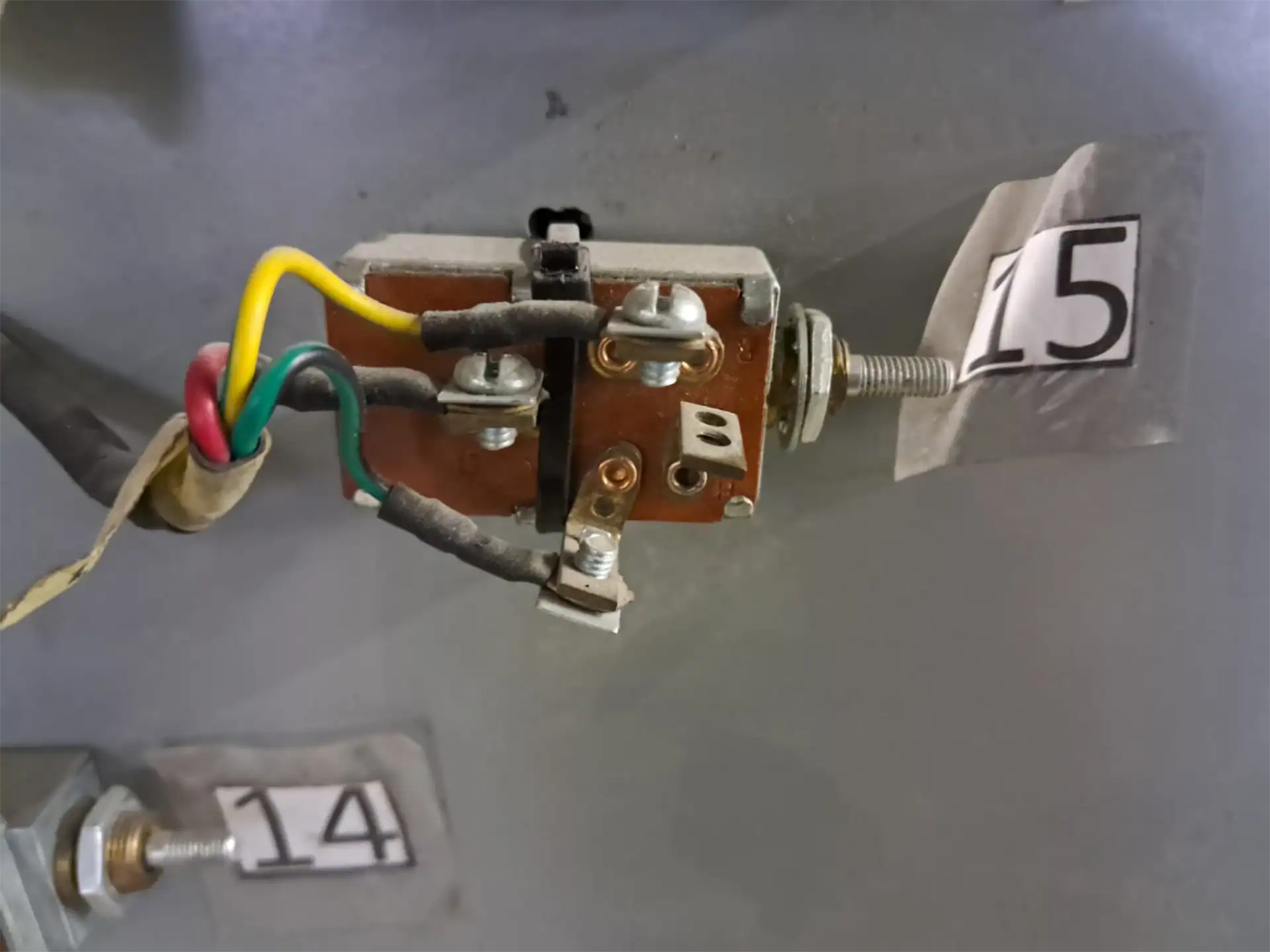 Push/Pull Switch for Porsche 356