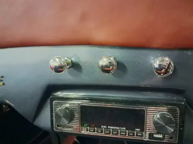Push/Pull Switch for Porsche 356